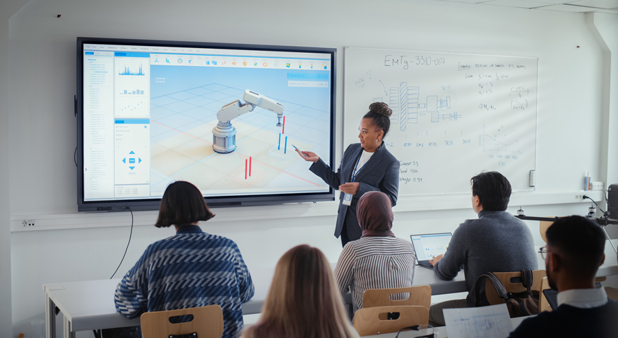 Frauen in Technik: Auf die Berufswahl folgen die Arbeitsbedingungen